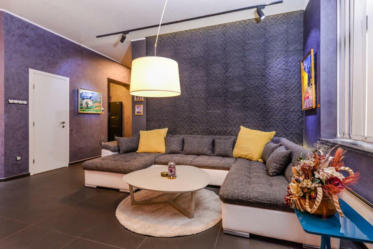 Champs-Elysees Sofia 2-Bdr, 2-Bthr Tsar Simeon Suite By Flat Mаnager المظهر الخارجي الصورة
