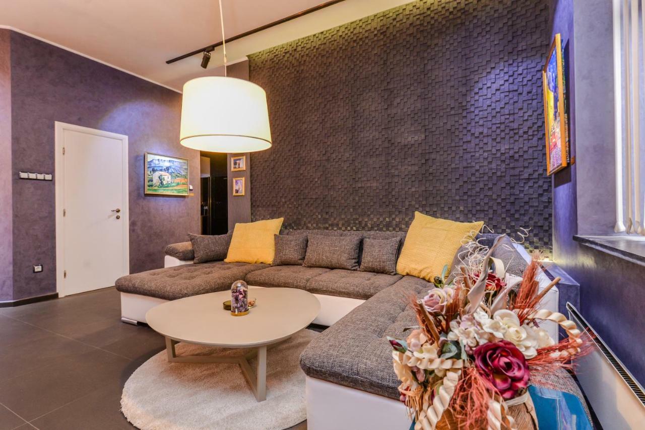 Champs-Elysees Sofia 2-Bdr, 2-Bthr Tsar Simeon Suite By Flat Mаnager المظهر الخارجي الصورة