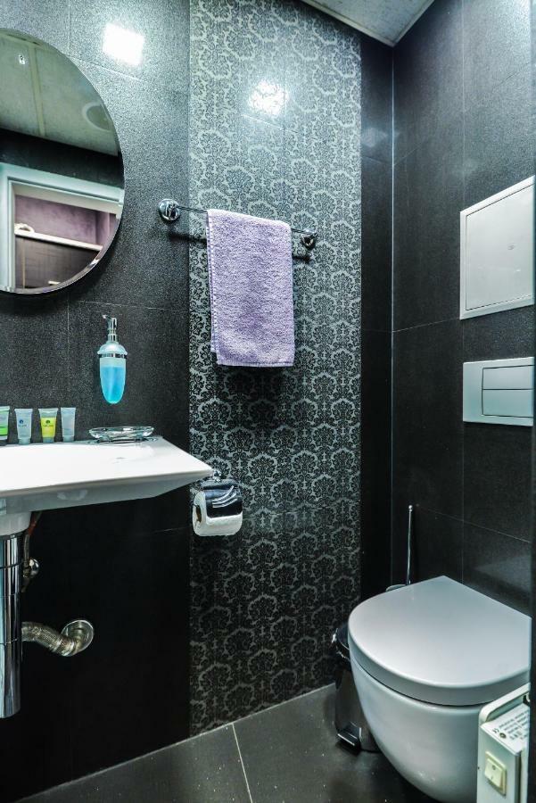 Champs-Elysees Sofia 2-Bdr, 2-Bthr Tsar Simeon Suite By Flat Mаnager المظهر الخارجي الصورة